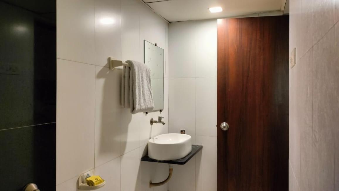Hotel Sai Nidhi Executive-Mindspace Airoli Navi Mumbai Zewnętrze zdjęcie