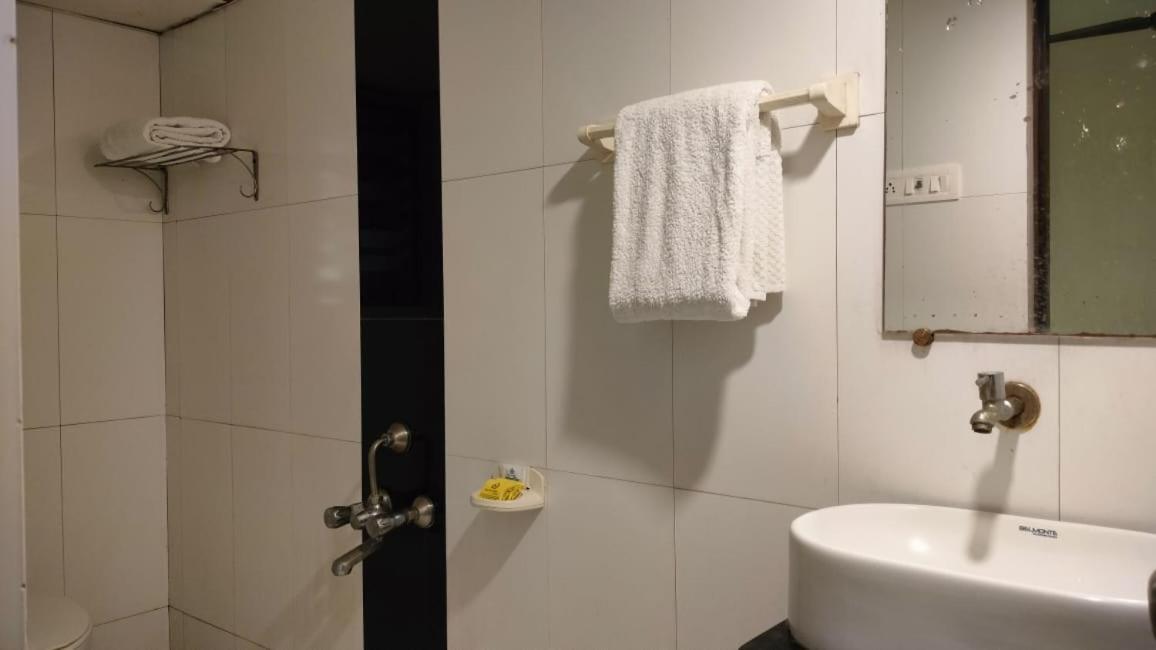 Hotel Sai Nidhi Executive-Mindspace Airoli Navi Mumbai Zewnętrze zdjęcie